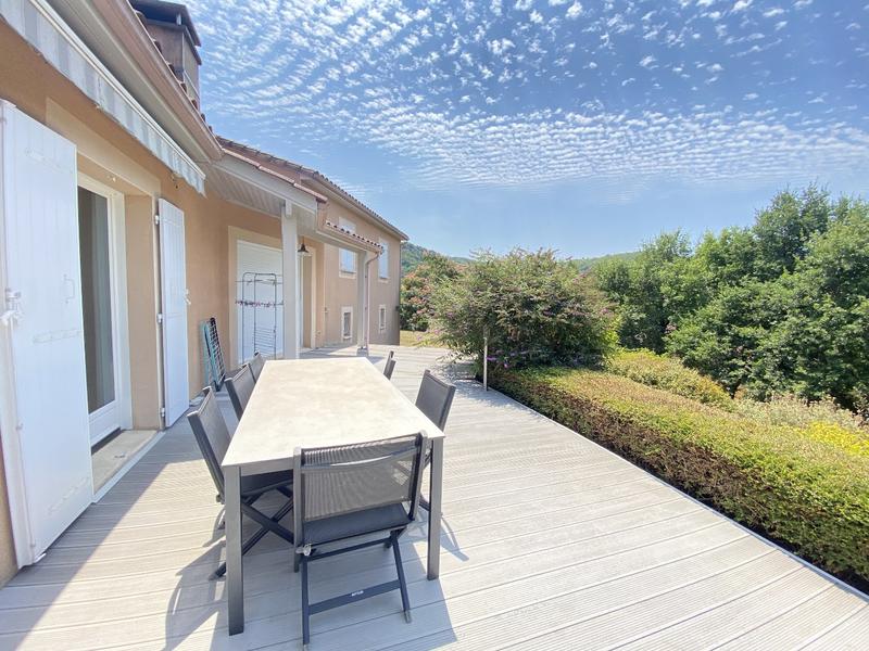 Maison contemporaine - 172 m² - 7 pièces