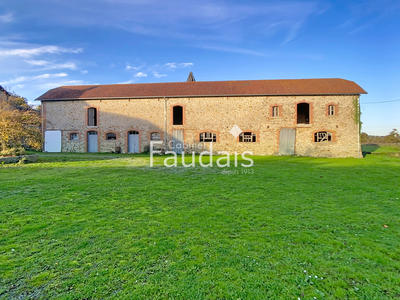 Maison - 382 m² - 13 pièces