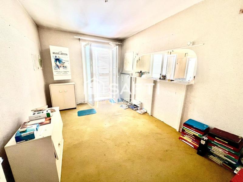 Maison - 200 m² - 8 pièces