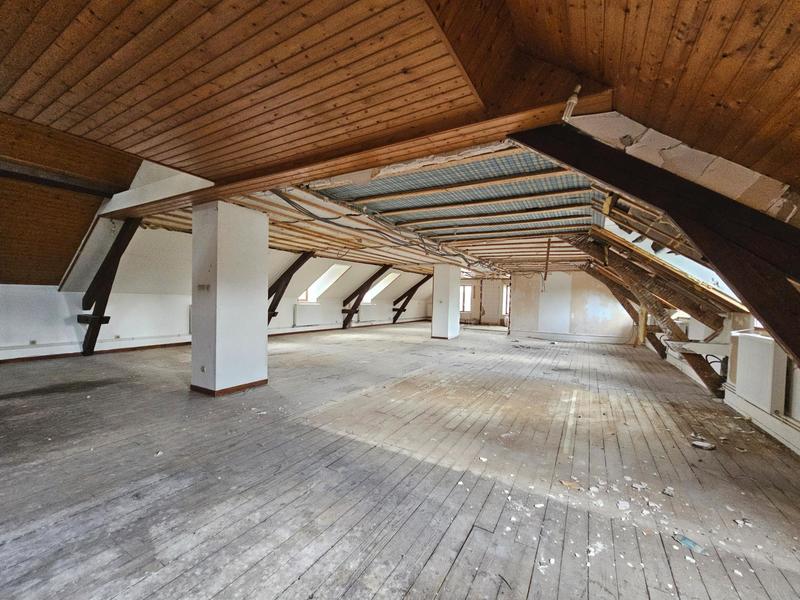 Appartement - 155 m² - 2 pièces