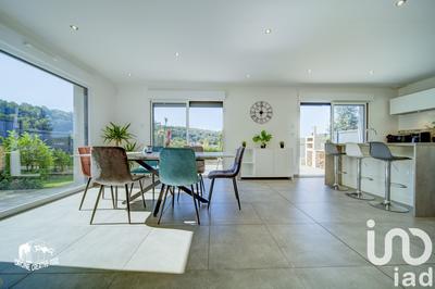 Maison - 106 m² - 5 pièces