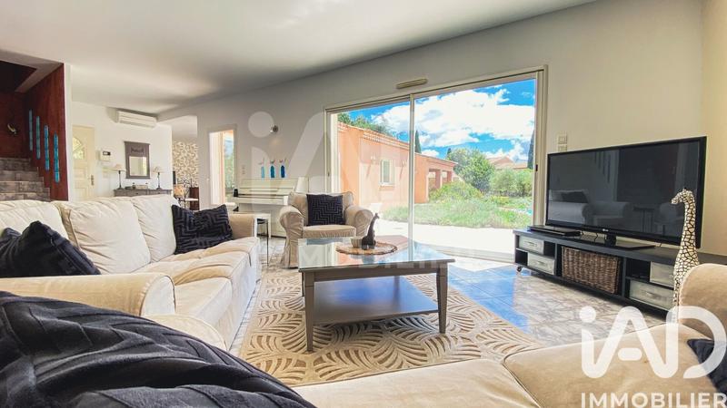 Maison - 212 m² - 7 pièces