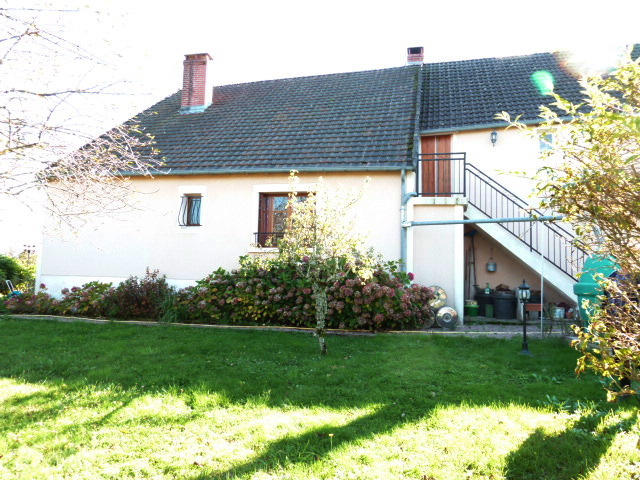 Maison - 205 m² - 8 pièces