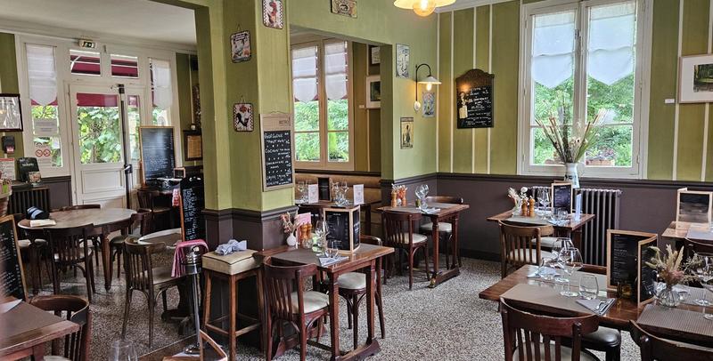 Local commercial - 126 m² - 1 pièce