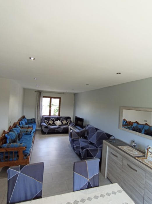 Maison - 92 m² - 6 pièces