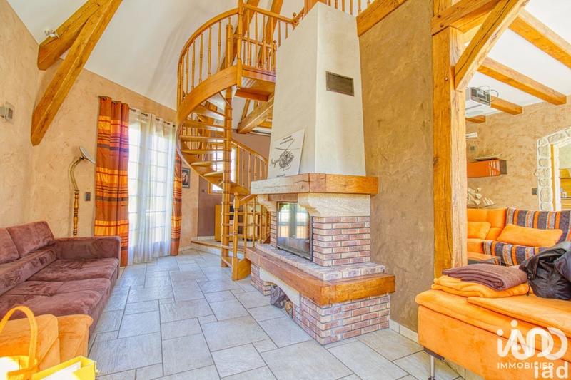 Maison - 185 m² - 8 pièces