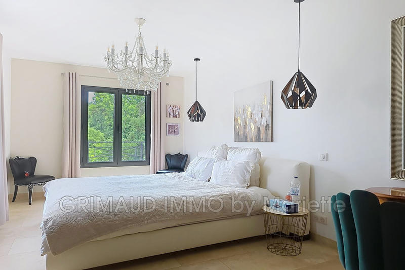 Villa - 210 m² - 5 pièces