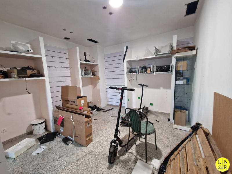 Local commercial - 341 m²