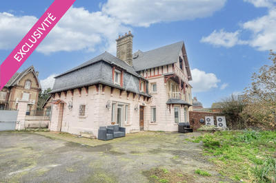 Maison - 307 m² - 9 pièces