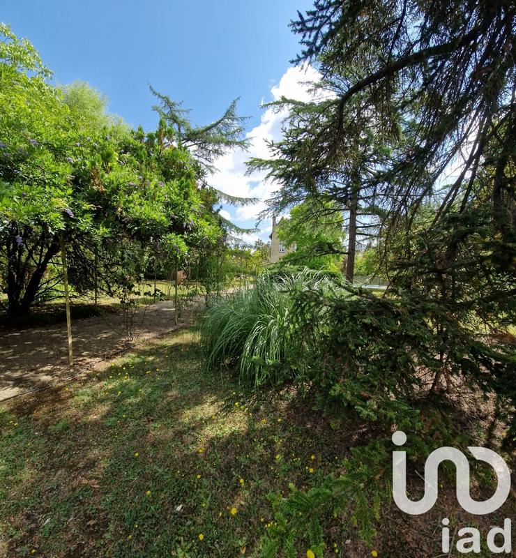 Maison - 270 m² - 16 pièces