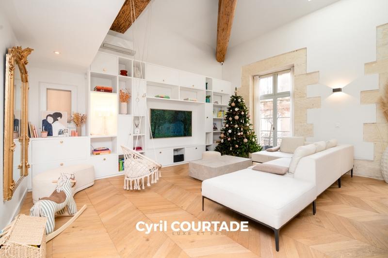 Appartement bourgeois - 130 m² - 4 pièces