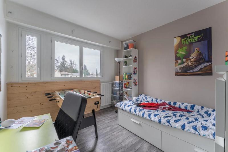 Appartement - 100 m² - 5 pièces