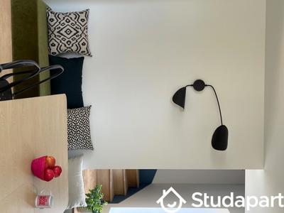 Chambre - 9 m² - 1 pièce