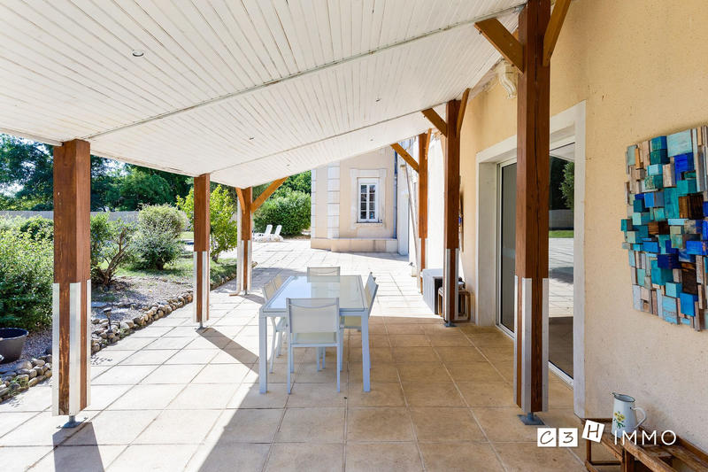 Château - 520 m² - 12 pièces