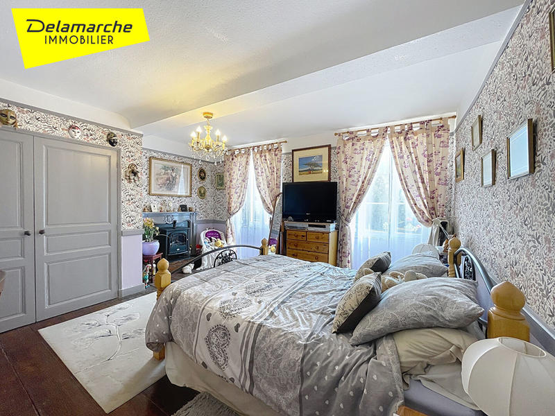 Maison - 120 m² - 8 pièces