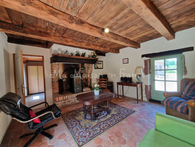 Maison - 157 m² - 11 pièces