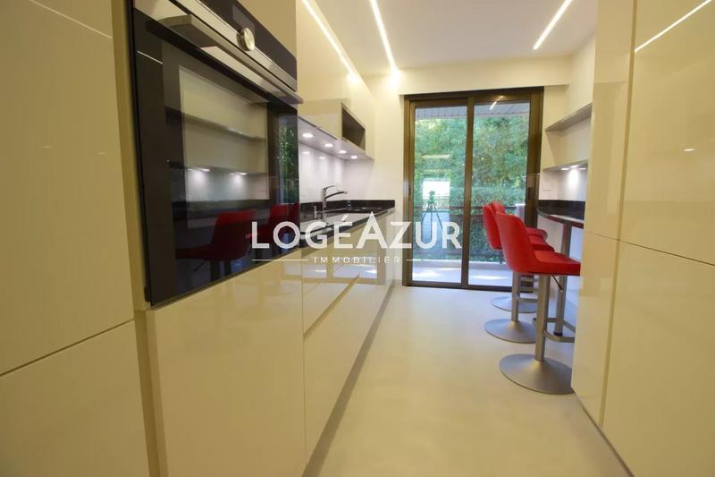 Appartement - 92 m² - 3 pièces