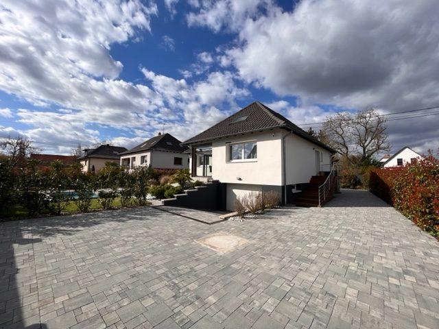 Maison - 171 m² - 8 pièces