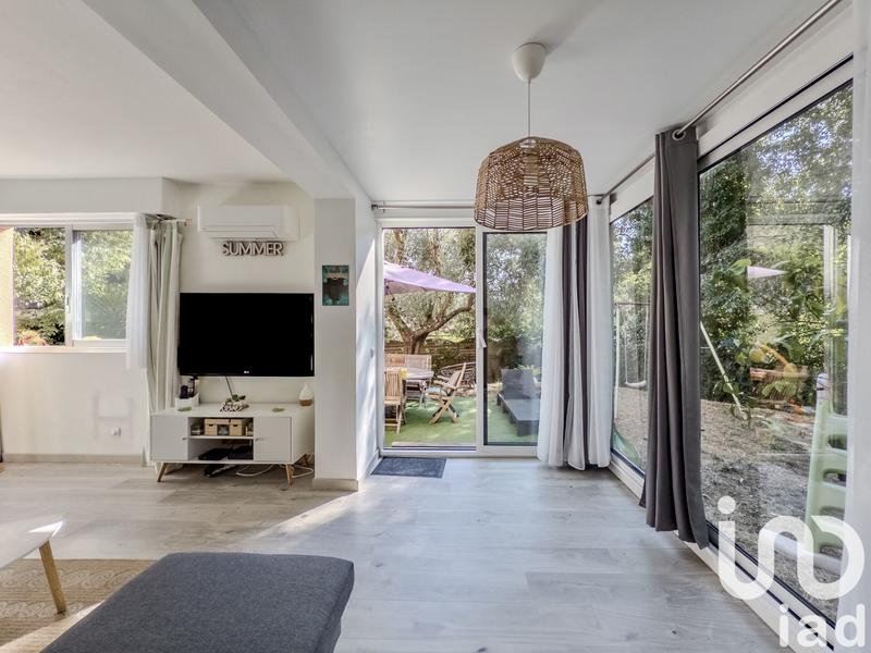 Appartement - 79 m² - 3 pièces