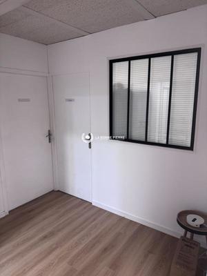 Bureau - 119 m² - 7 pièces