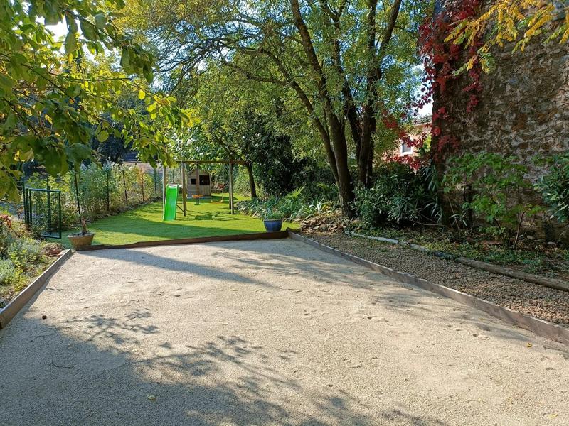 Maison - 330 m² - 10 pièces