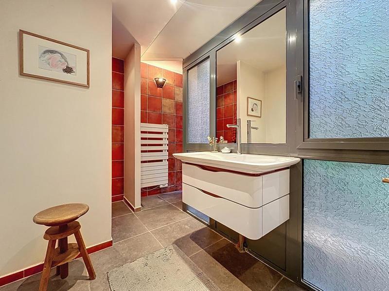 Maison - 235 m² - 7 pièces