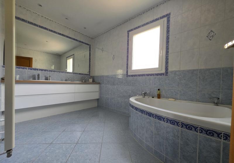 Maison ancienne - 196 m² - 5 pièces