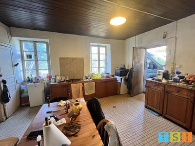 Maison - 121 m² - 4 pièces