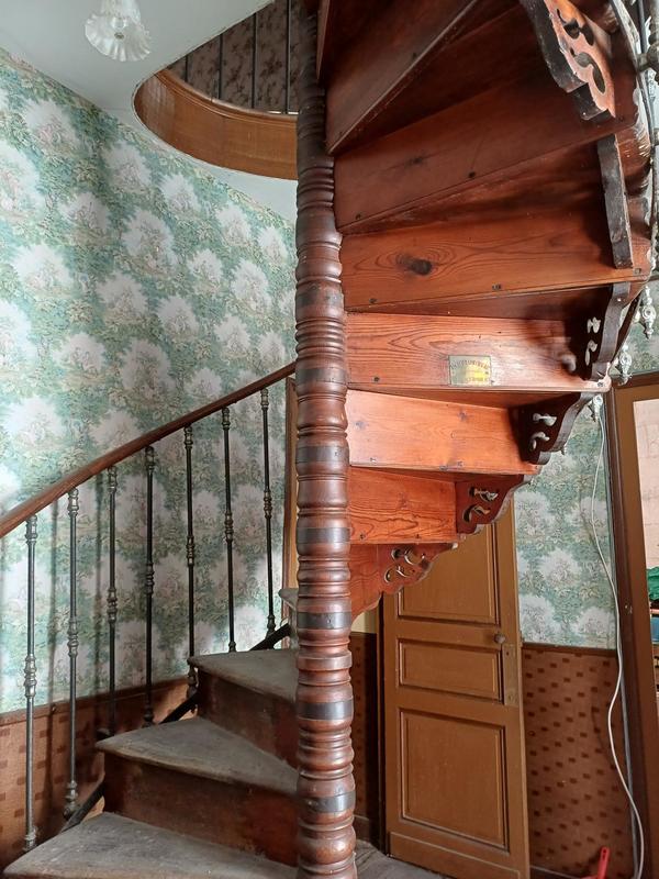 Maison - 217 m² - 10 pièces