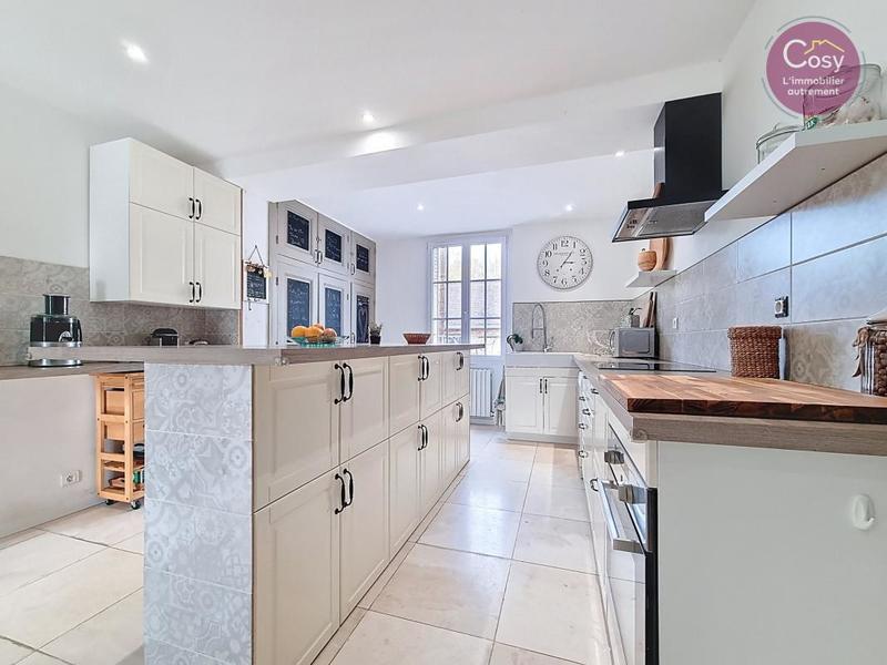 Maison en pierre - 228 m² - 7 pièces