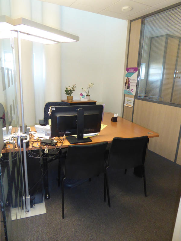 Local d'activité / Entrepôt - 161 m²