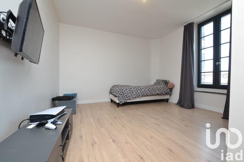 Maison - 240 m² - 7 pièces