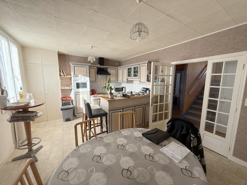 Maison - 91 m² - 7 pièces