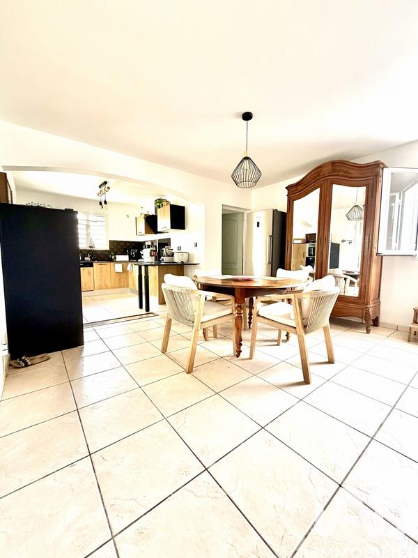 Maison - 97 m² - 4 pièces