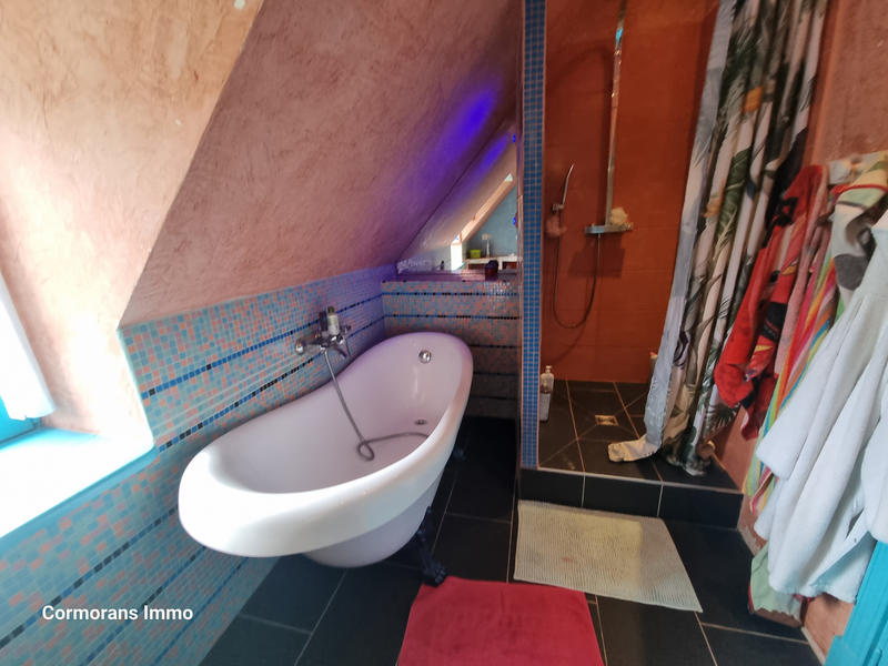 Propriété - 555 m² - 24 pièces