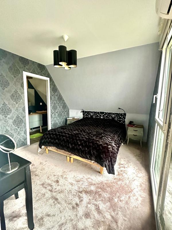 Maison - 191 m² - 8 pièces