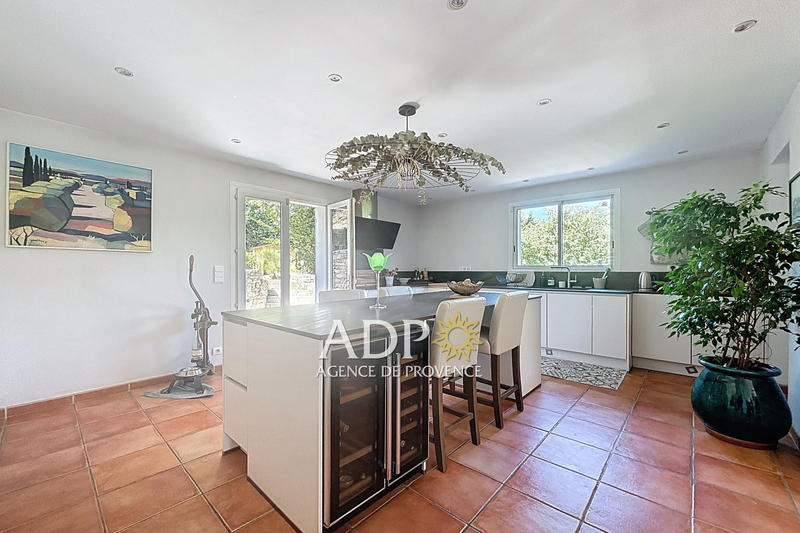 Maison - 150 m² - 4 pièces