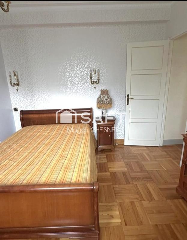 Maison - 195 m² - 9 pièces