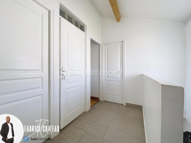 Maison - 160 m² - 8 pièces