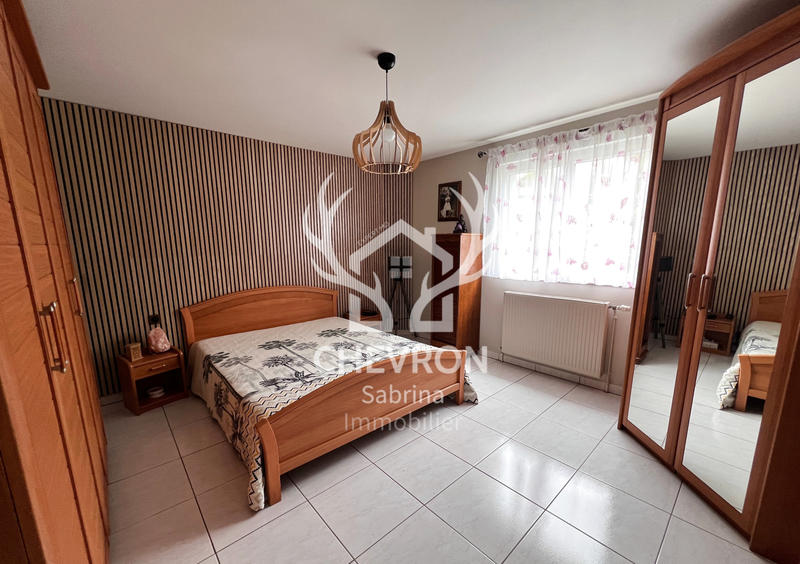 Maison - 181 m² - 6 pièces