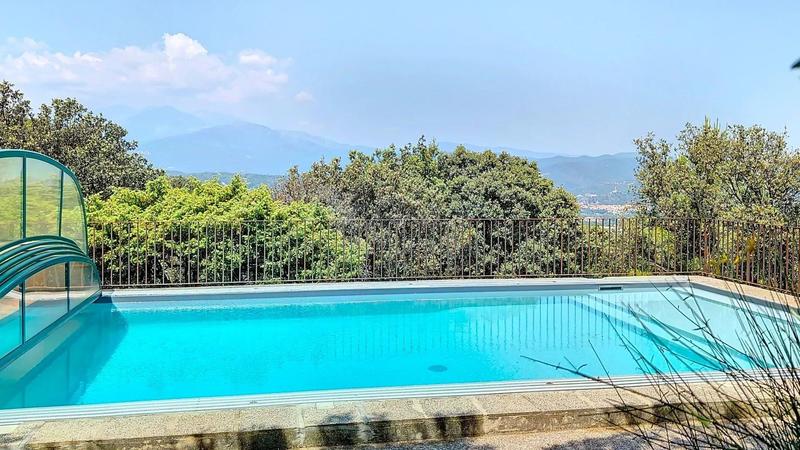 Maison - 206 m² - 9 pièces