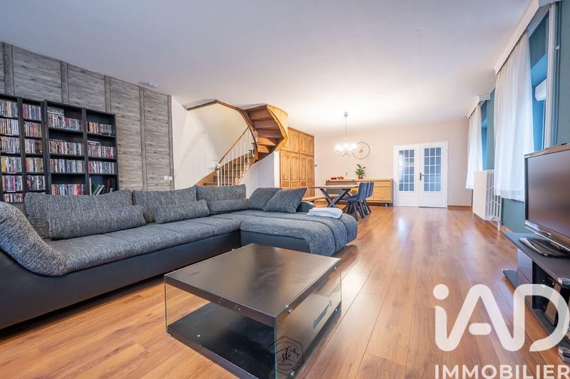 Maison de ville - 201 m² - 7 pièces