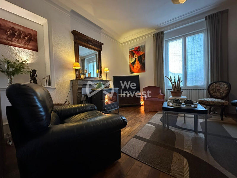 Maison - 247 m² - 10 pièces