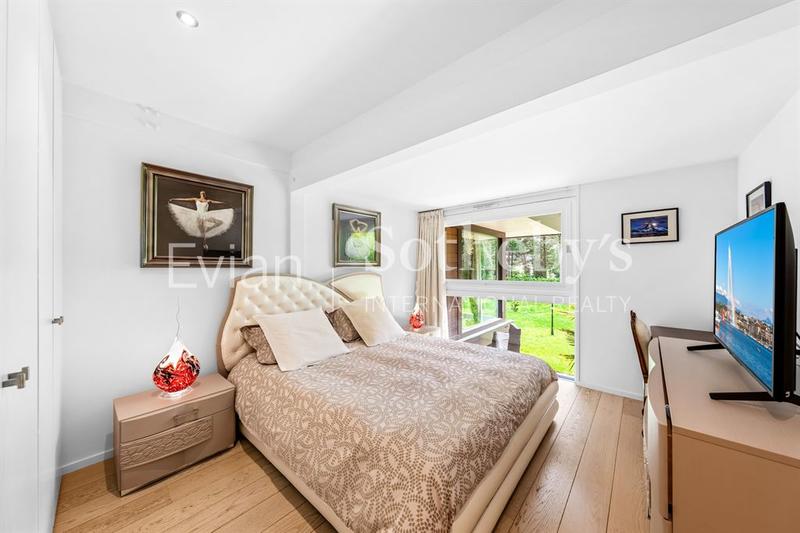 Maison - 448 m² - 9 pièces