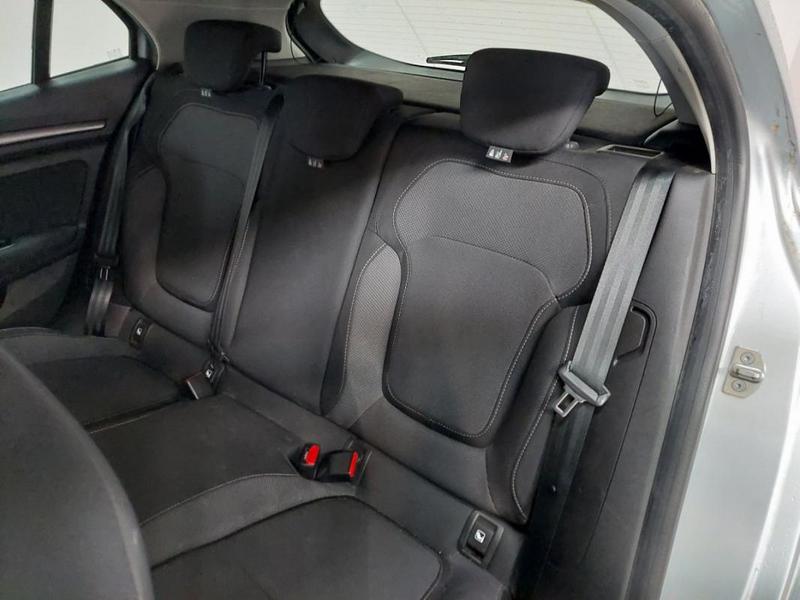 Renault Mégane IV Berline evolution Blue dCi 115