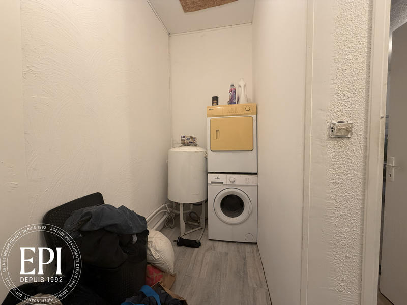 Local commercial - 588 m²