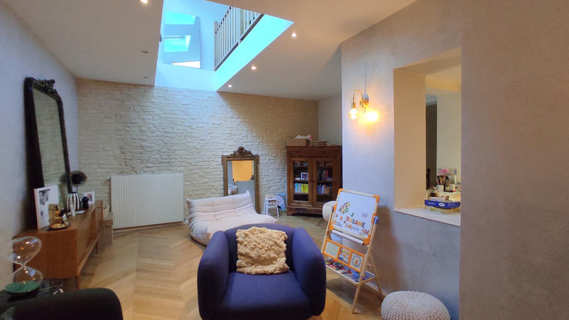 Maison - 183 m² - 8 pièces