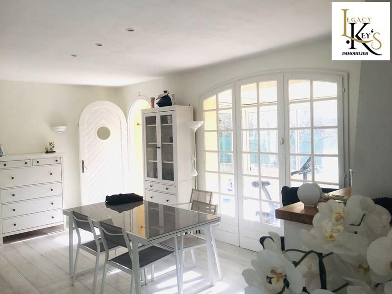 Maison traditionnelle - 136 m² - 4 pièces