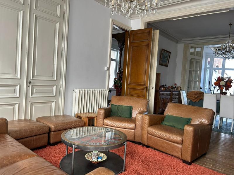 Maison de maîtres - 225 m² - 10 pièces