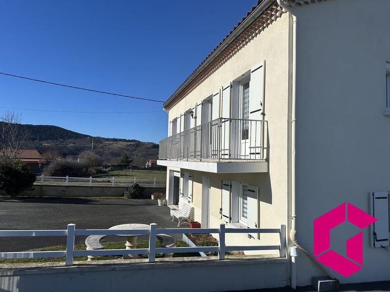 Maison - 175 m² - 6 pièces